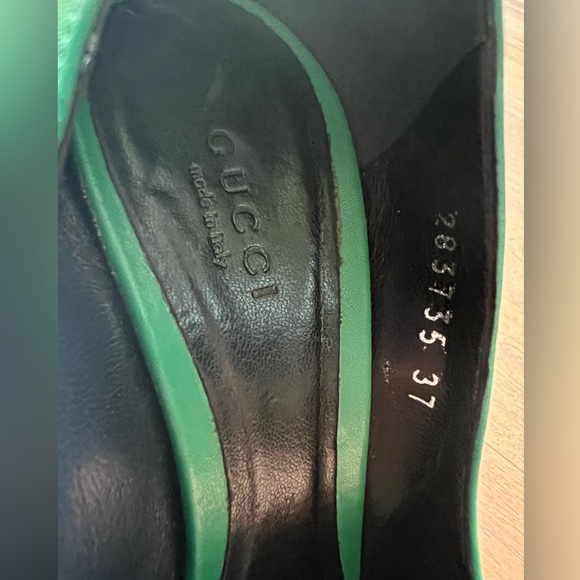 Authentic Gucci genuine leather peep toe heels - Picture 4 of 7